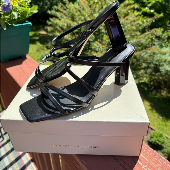 Marc Fisher Kristin - Picture 1 of 3